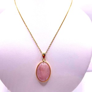 Pendentif medaillon Quartz rose